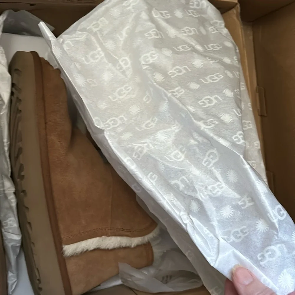 UGG classic mini